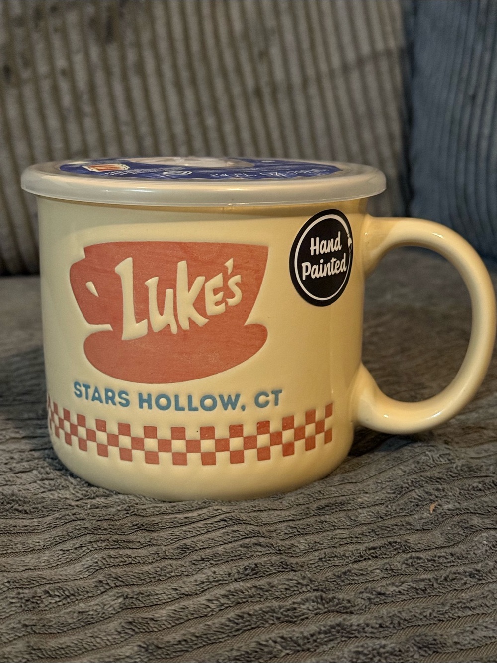 Silver Buffalo Gilmore Girls Hand-Painted Ceramic Mug - Stars Hollow Design